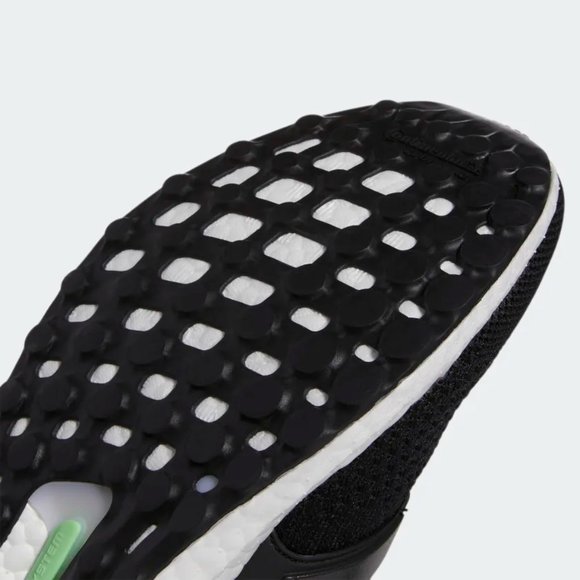[NEW] Men\'s adidas UltraBoost 5 DNA Shoes Black‎ GV8746